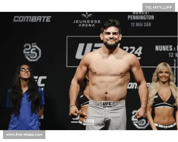 瓦尔特·沃克连胜四场凭足跟勾降服萨瑟兰彰显绝佳技艺